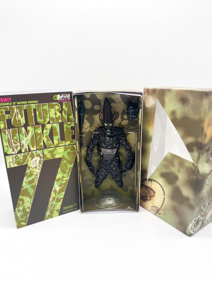 Futura 2000 Unkle 77 Pointman RAH 12" Medicom 2004 NIB – Image 4