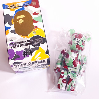 Bearbrick Bape 100% Camo 28th Anniversary set #1 - A Bathing Ape (red/light green)