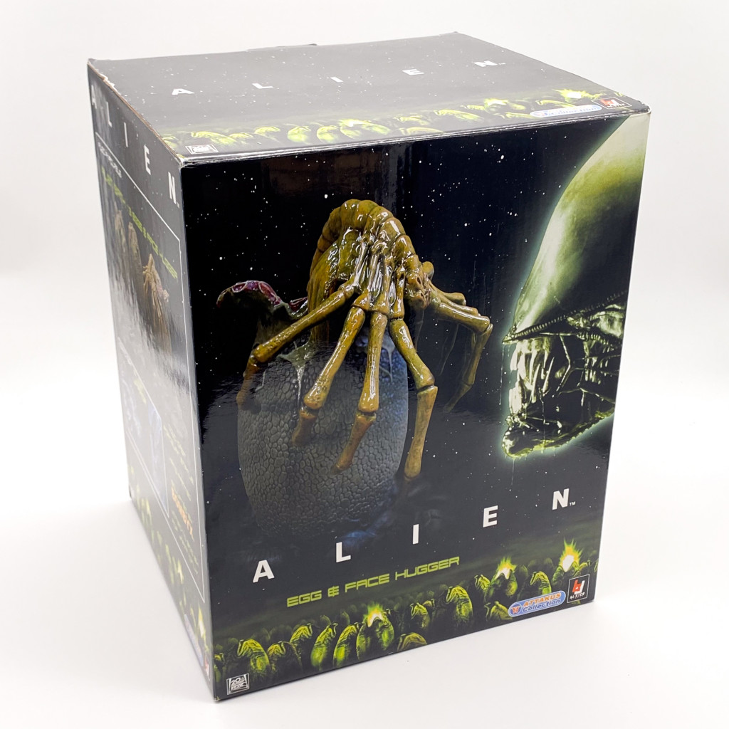 statue-Alien-eggs-and-face-