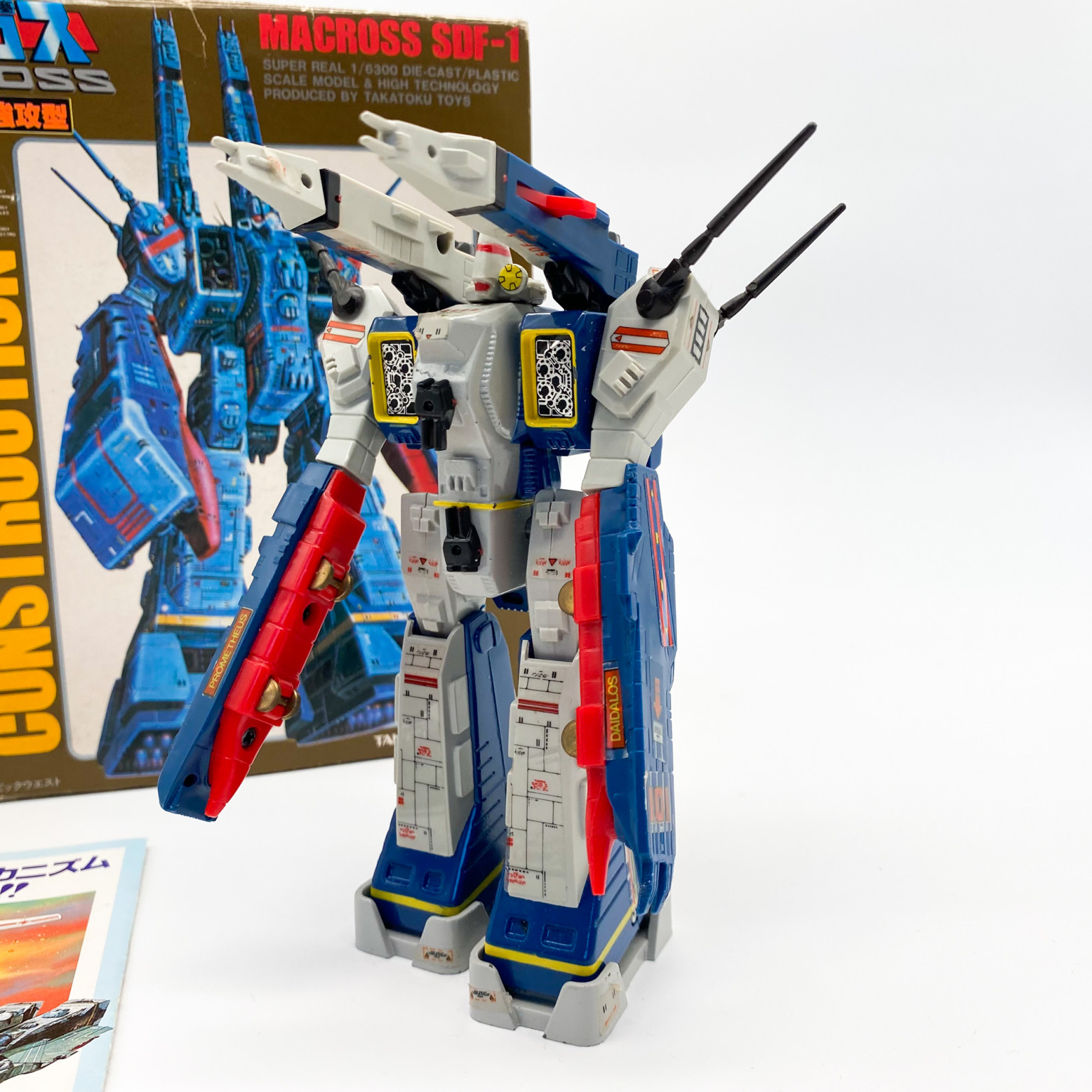 MACROSS SDF1 Fortress TAKATOKU 1982 ROBOTECH Fabuleuse Caverne
