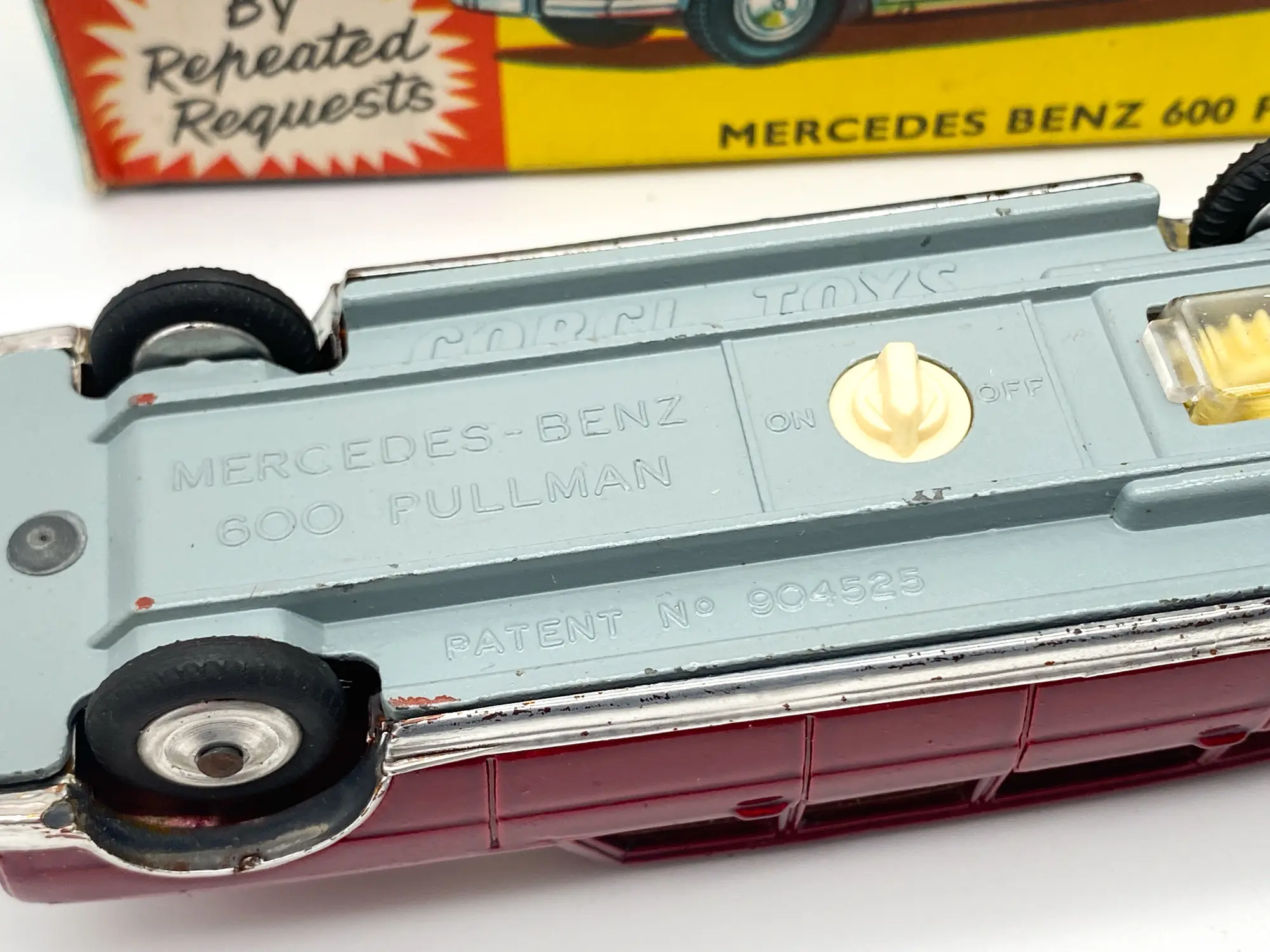Corgi Toys 247 - Mercedes Benz 600 Pullman MIB 1964 – Image 9
