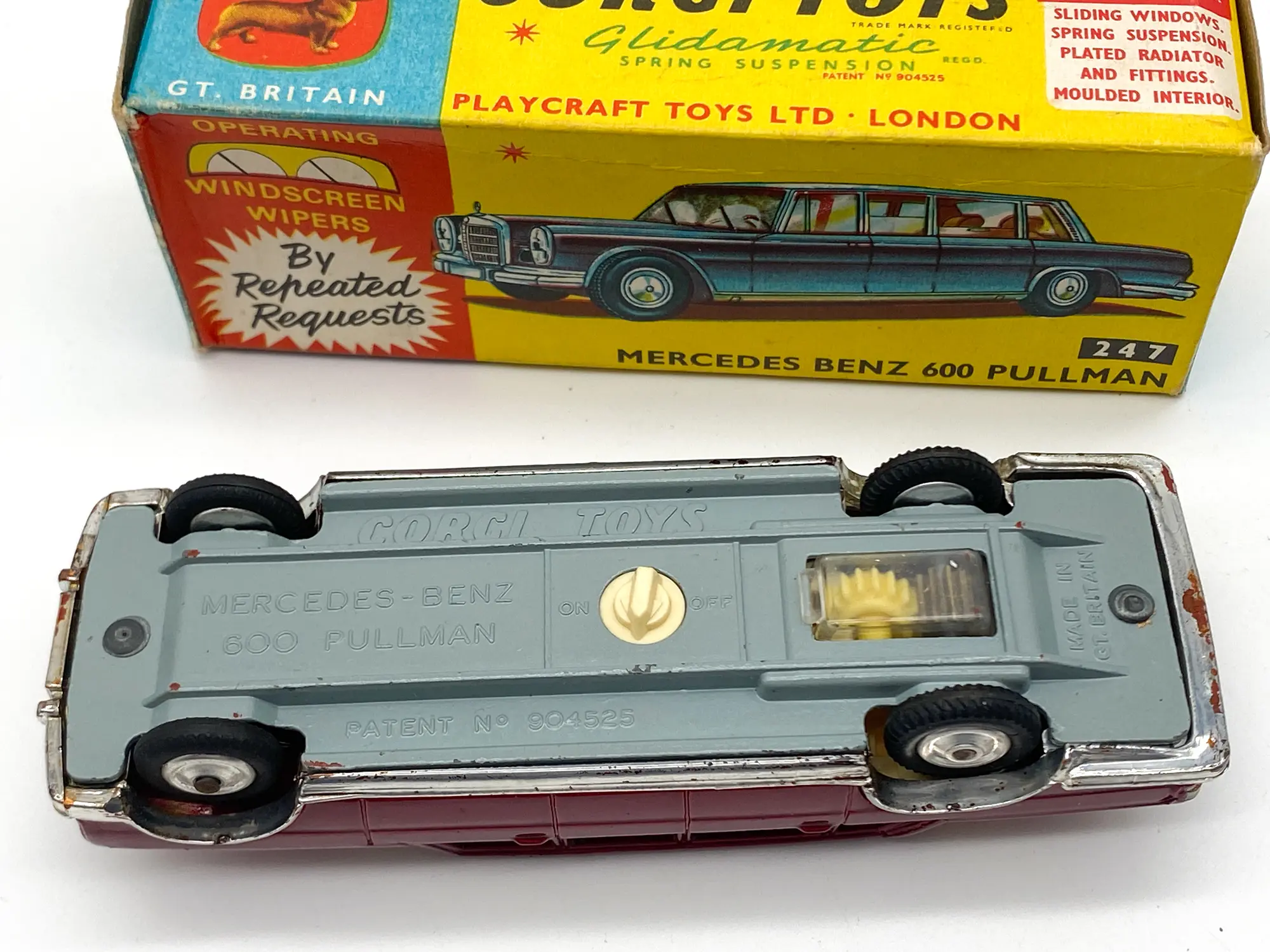 Corgi Toys 247 - Mercedes Benz 600 Pullman MIB 1964 – Image 8