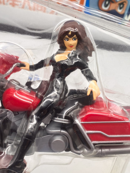 Lupin III Fujiko Mine Red Harley - 1999 BANPRESTO DX Bike Figure MOC – Image 4