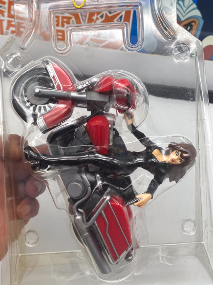 Lupin III Fujiko Mine Red Harley - 1999 BANPRESTO DX Bike Figure MOC – Image 3