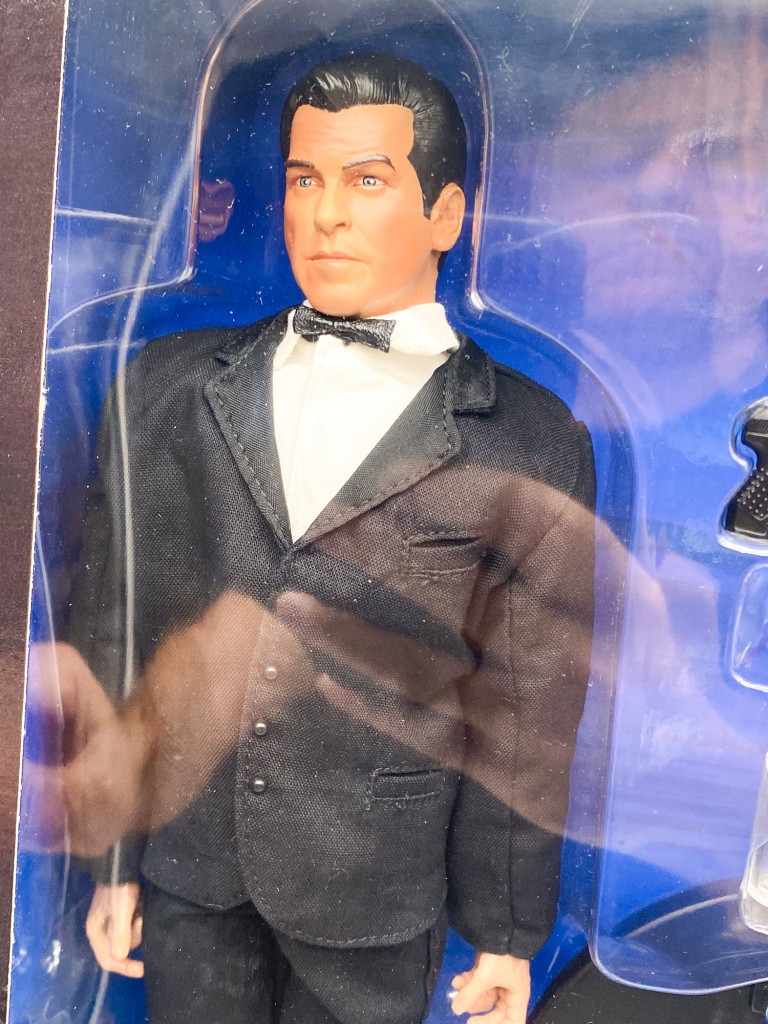 Pierce Brosnan as James Bond 007 “Die Another Day” Sideshow ...
