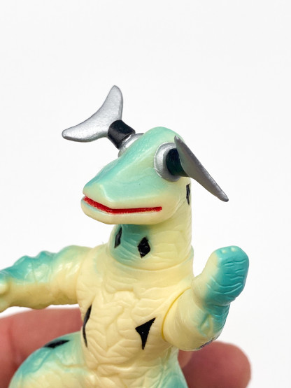 ELEKING Bandai Soul of Bullmark Kaiju Sofubi 3" Mini Figure Ultraman – Image 6