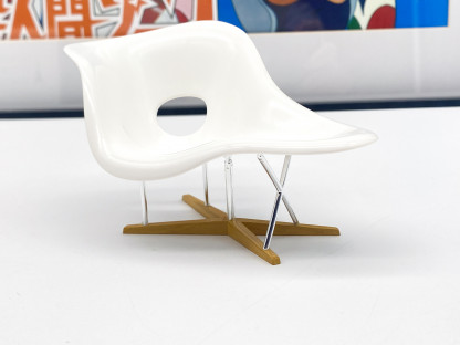 Eames La Chaise REAC Japan Design Interior Collection Vol.4 – Image 3