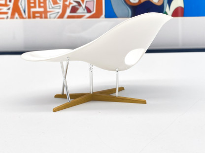 Eames La Chaise REAC Japan Design Interior Collection Vol.4 – Image 8