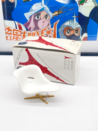 Eames La Chaise REAC Japan Design Interior Collection Vol.4