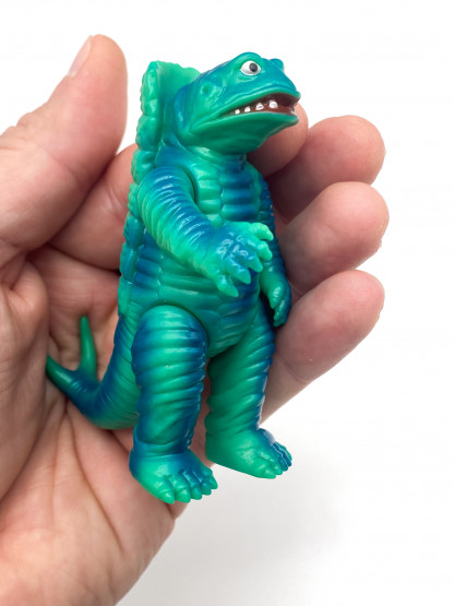 KEMULAR Bandai Soul of Bullmark Kaiju Sofubi 3" Mini Figure Ultraman – Image 9