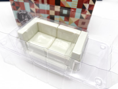 Le Corbusier LC2 Sofa REAC Japan Miniature designer chair – Image 3