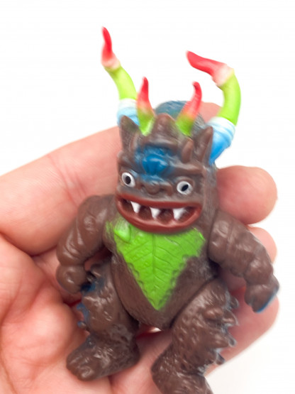 MICRAS Bandai Soul of Bullmark Kaiju Sofubi 3" Mini Figure Ultraman – Image 4