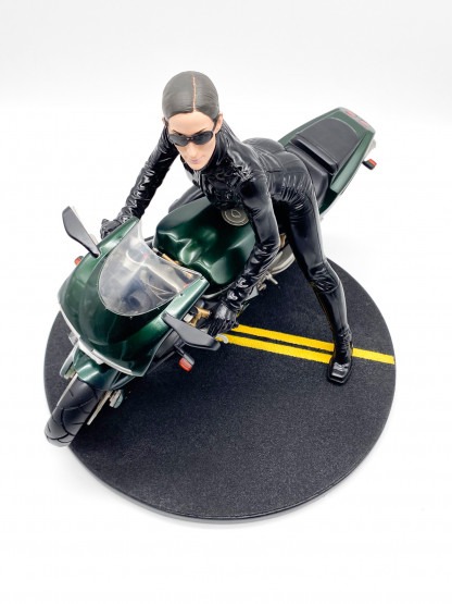 Matrix TRINITY with Ducati resin-statue 1:6 scale ltd 1500 Gentle Giant 2003 – Image 3