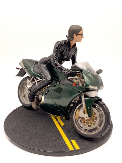 Matrix TRINITY with Ducati resin-statue 1:6 scale ltd 1500 Gentle Giant 2003 – Image 13