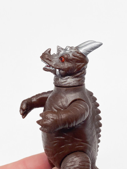 PAGOS Bandai Soul of Bullmark Kaiju Sofubi 3" Mini Figure Ultraman – Image 3
