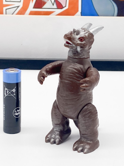 PAGOS Bandai Soul of Bullmark Kaiju Sofubi 3" Mini Figure Ultraman – Image 2
