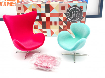 The Egg + The Swan Arne Jacobsen REAC Japan Miniature designer chair – Image 7
