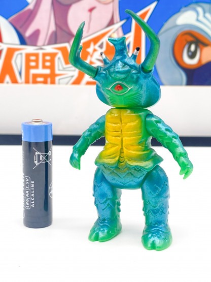 ANTLAR Bandai Soul of Bullmark Kaiju Sofubi 3" Mini Figure | Godzilla Ultraman – Image 2