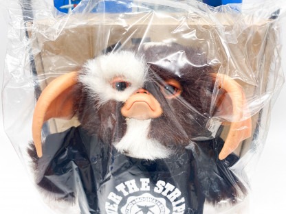 Gremlins OVER THE STRiPES - peluche GIZMO – Image 2