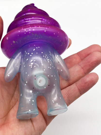 Unchi-Kun [purple glitter] Sofubi 6" squeaky doll | Poop man soft vinyl Mr Caca – Image 3
