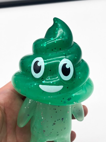 Unchi-Kun [green glitter] Sofubi 6" squeaky doll | Poop man soft vinyl Mr Caca – Image 5