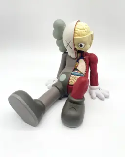 🟢 DISPO - Available 🟢

KAWS Resting Place Companion (Brown, 2012)

#kawsfamily  #Bff #kawsone #kaws #kawsforsale #kawscollection #kawscompanion  #originalfake #vinlytoys #urbanvinyl #medicomtoy
