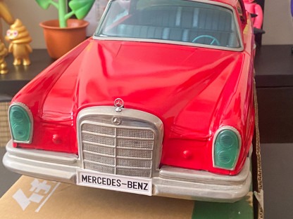Ichiko Red Mercedes Benz 300SE 61cm 70-80s Japan – Image 9