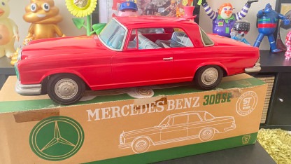 Ichiko Red Mercedes Benz 300SE 61cm 70-80s Japan – Image 10
