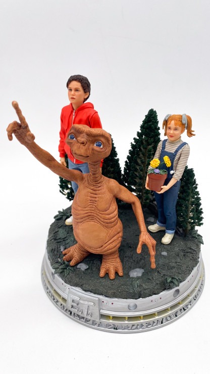 Statue E.T. Elliot and Gertie Deluxe - E.T. The Extra-Terrestrial – Image 7
