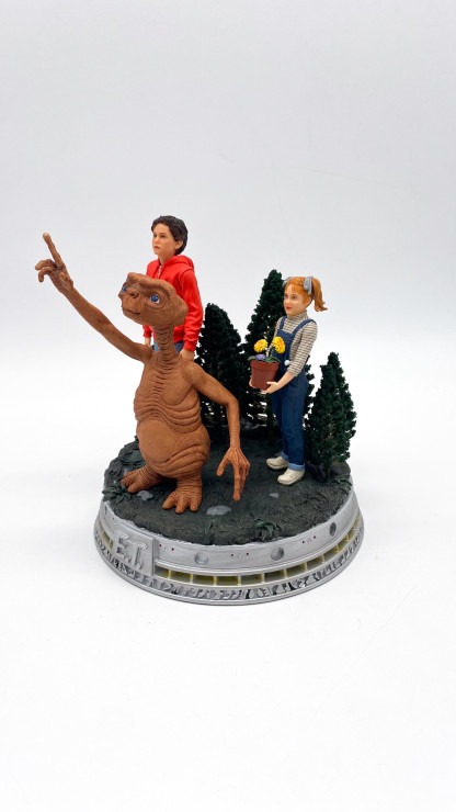 Statue E.T. Elliot and Gertie Deluxe - E.T. The Extra-Terrestrial – Image 8