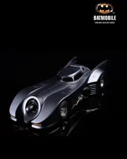 De retour en Stock .....
BATMOBILE Hot Toys MMS170 

Réplique de la Batmobile du Batman de tim Burton de 1989, 
échelle 1/6 mesure env.101cm. 
Official product by Hot Toys 2012
Condition: jamais exposé Neuf en boîte ouverte 

#batmobile #batman #hottoyscollectibles #timburton #fabuleusecaverne