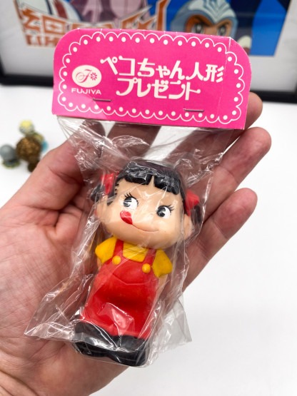 Peko-chan soft vinyl Mini-Doll Squeek Mascot - new old stock vintage japan – Image 6