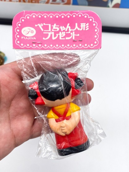 Peko-chan soft vinyl Mini-Doll Squeek Mascot - new old stock vintage japan – Image 4