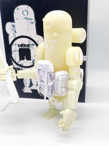 WWRp Bertie Recon MK3 GID ThreeA 3A Toys 2012 Ashley Wood – Image 2