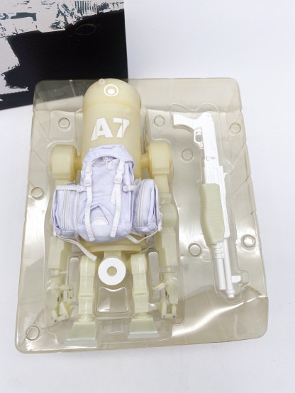 WWRp Bertie Recon MK3 GID ThreeA 3A Toys 2012 Ashley Wood – Image 11