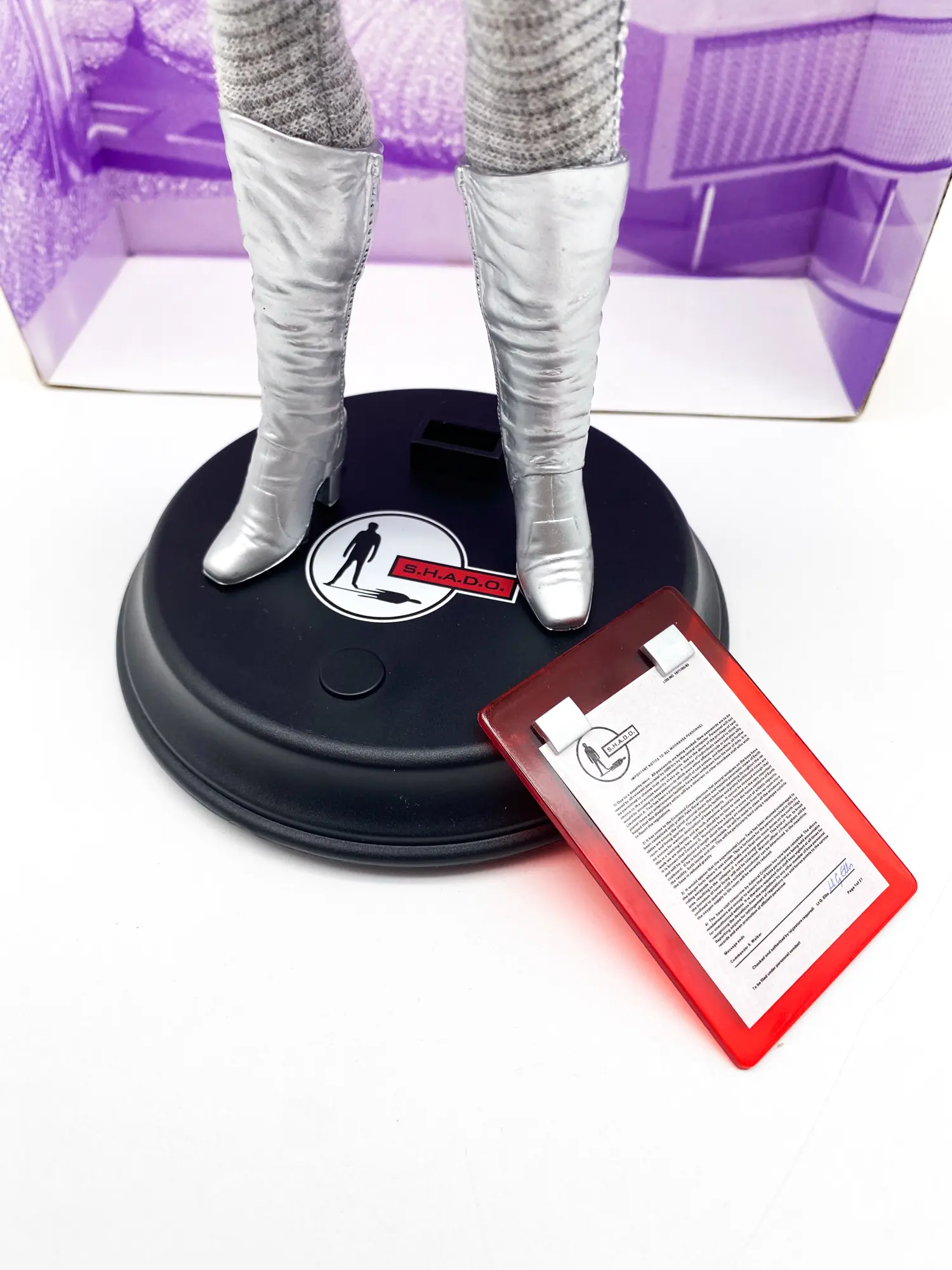 UFO Lt Gay Ellis (Gabrielle Drake)Talking Figure - Product Enterprise 2006 – Image 5