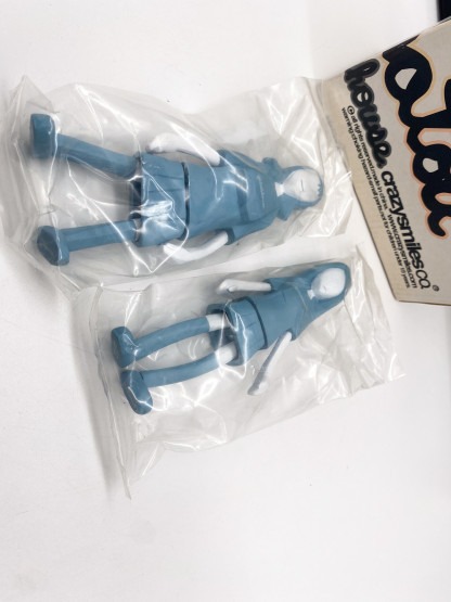 Girlittlehouse Cat And Hatou Blue - Michael Lau Figures Crazysmiles 2001 [sealed bag] – Image 3