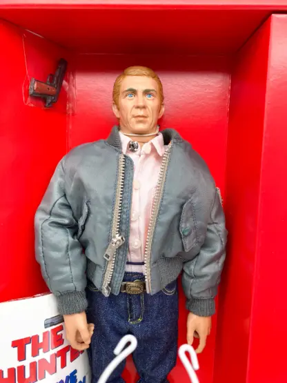 Steve McQueen figure THE HUNTER - Toys McCoy - Fabuleuse Caverne