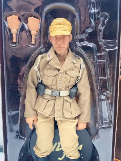 Indiana Jones German Disguise Sideshow Collectibles 1:6 Figure with box – Image 7