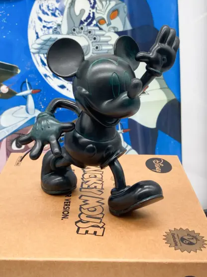 Mickey Mouse Bronze Color Medicom Toy Vinyl Collectible Dolls 2009 MIB – Image 6