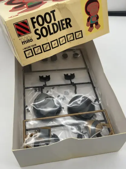 Bape Play Baby Milo FOOT SOLDIER Model Kit 2003 NIB – Image 4
