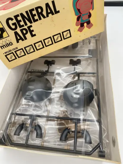 Bape Play Baby Milo GENERAL APE Model Kit 2003 NIB – Image 7