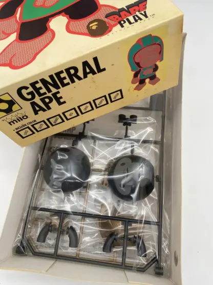 Bape Play Baby Milo GENERAL APE Model Kit 2003 NIB – Image 6