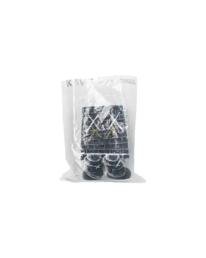 Kaws Wonderwall - OriginalFake 2010 SEALED BAG – Image 3