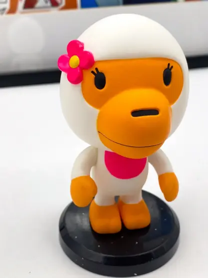 Baby Lisa Bape Baby Milo A Bathing Ape soft vinyl figure – Image 4