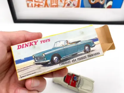 Dinky Toys 528 Peugeot 404 Cabriolet Pininfarina – Avec boîte d’origine 1965 – Image 10