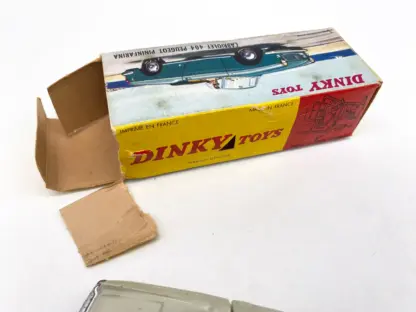 Dinky Toys 528 Peugeot 404 Cabriolet Pininfarina – Avec boîte d’origine 1965 – Image 3