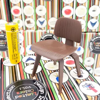 Miniature Eames LCW REAC – Design Interior Collection Limited Colors Vol.1 – Échelle 1/12 MIB