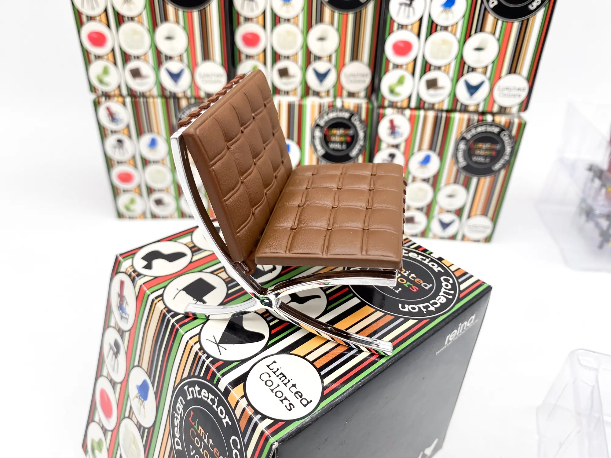 Miniature chaise Barcelona REAC – Design Interior Collection Limited Colors Vol.1 – Échelle 1/12 MIB – Image 6