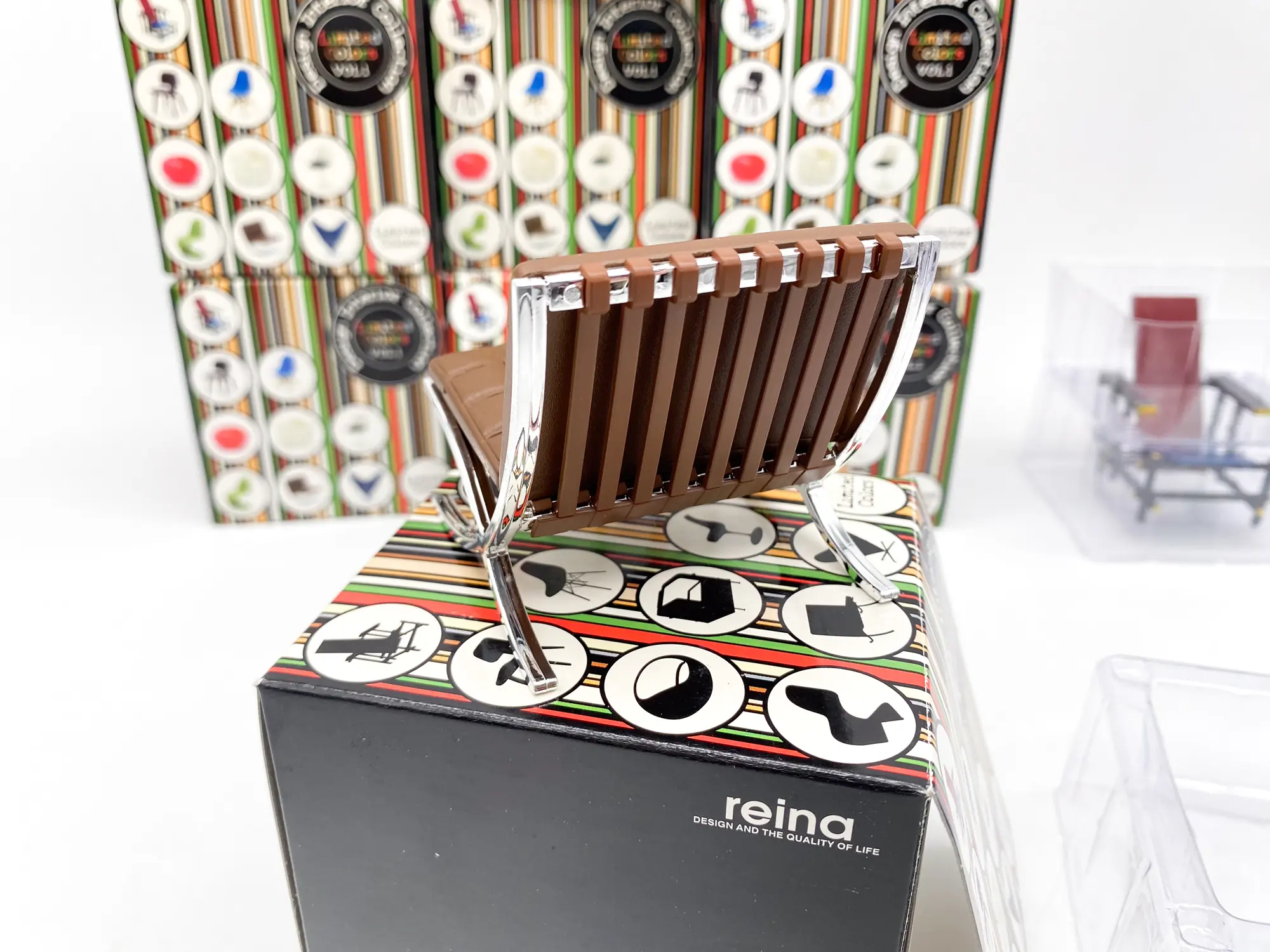 Miniature chaise Barcelona REAC – Design Interior Collection Limited Colors Vol.1 – Échelle 1/12 MIB – Image 5